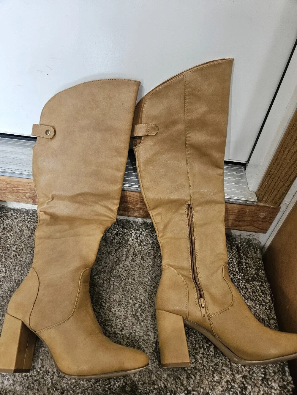Debbonie Women’s Tall Tan Knee-High Block Heel Boots Size 6.5